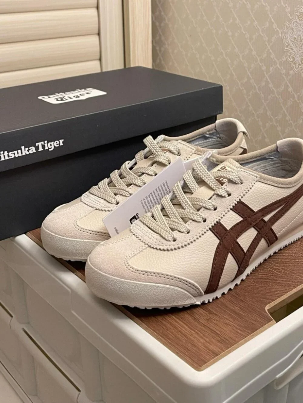 Onitsuka Tiger MEXICO 66 Casual Sneakers - Picture 1 of 7